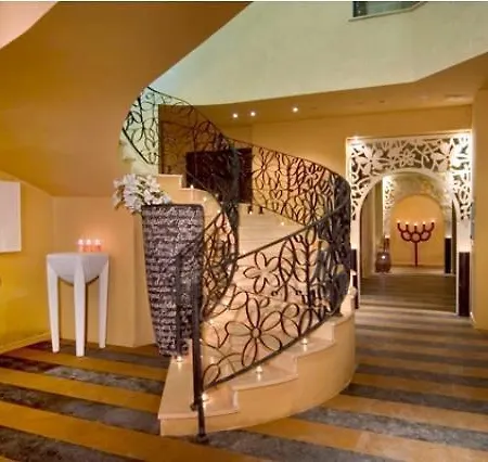 Royal Beach Apartment *